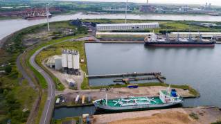 Port of Newport and CEMEX celebrate new agreement in support of construction industry