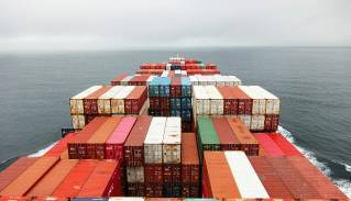 Seaspan Corporation to get energy saving compressors for container ships