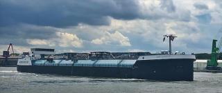 Bunker vessel LNG London begins operations in Europe
