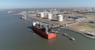 EXMAR’s FLNG arrived in Argentina