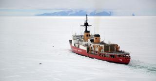 US Coast Guard’s only heavy icebreaker arrives at Antarctica