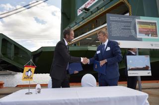 Jotun signs 42 vessels HPS contract with Wallenius Wilhelmsen