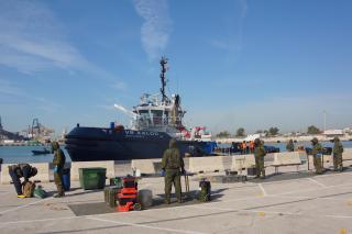 Spotted: Boluda Towage collaborates with army in anti-terrorist drill