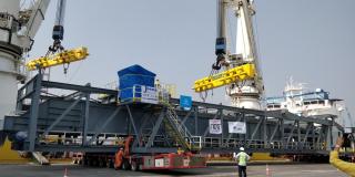 Jawaharlal Nehru Port successfully loads very large project cargo