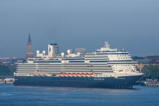 Nieuw Statendam makes a maiden call at Port of Kiel