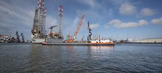 Van Oord’s LNG-powered crane vessel Werkendam starts its first job