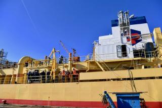 Europe’s first LNG dual-fuel conversion dredger is launched at Damen Shiprepair Dunkerque