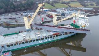 SAL Heavy Lift delivers bridge sections from China to Norway