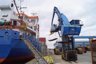 Shoreham Welcomes First Barrett Steel Shipment Into Port