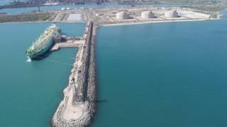 Elengy marks 100th LNG ship reloading operation