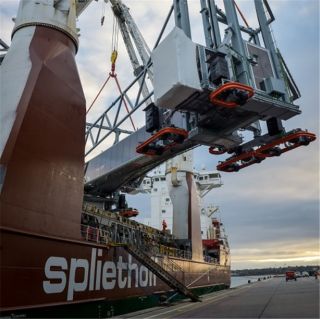 Cruise upgrade reaches milestone at the Port of Southampton with double air bridge delivery