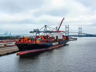 Hapag-Lloyd’s AL3 European container service makes first call at JAXPORT
