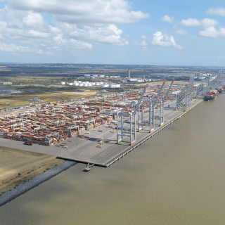 DP World to invest £300m in new fourth berth at London Gateway logistics hub to strengthen UK’s supply chain (Video)