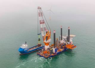 Van Oord and Seaqualize successfully test world's first Active Heavy Compensator offshore