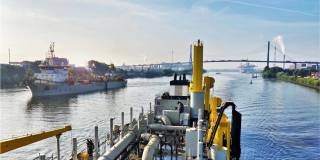 Jan De Nul goes for 100% sustainability by using biofuel for its maintenance dredging works in North Germany