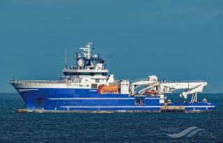 Three-year contract extension for Rever Topaz DSV with Rever Offshore