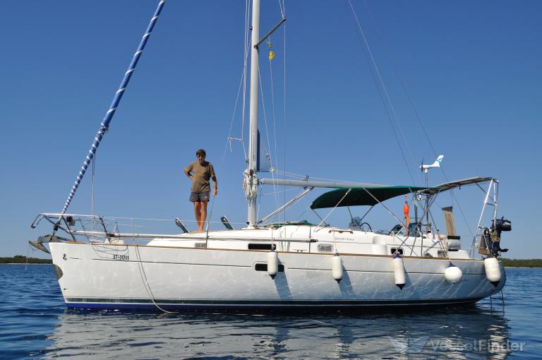 SILVER PEARL photo