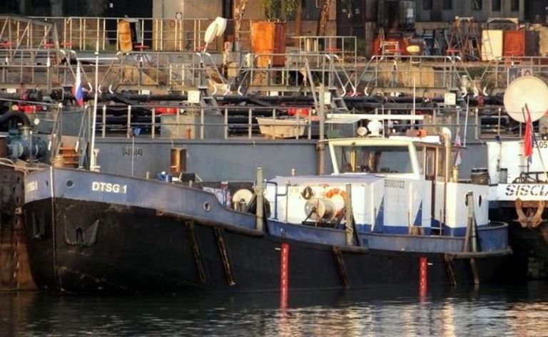ship photo