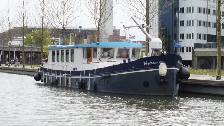 VERTROUWEN photo