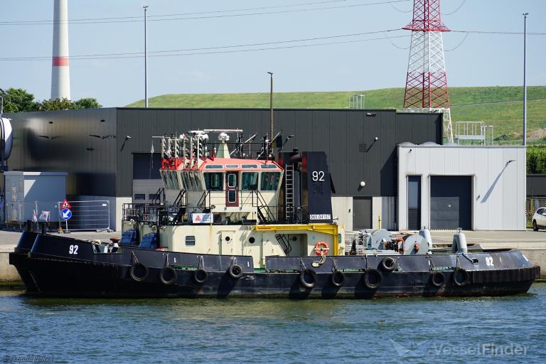 TUG 92 photo