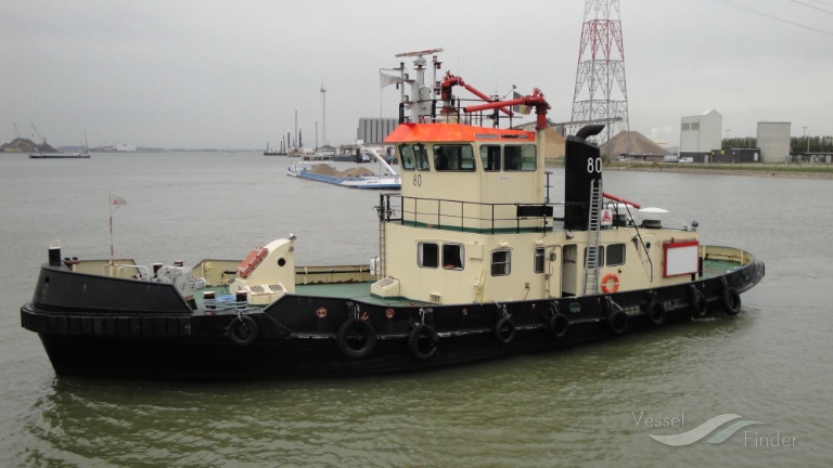 TUG 80 photo