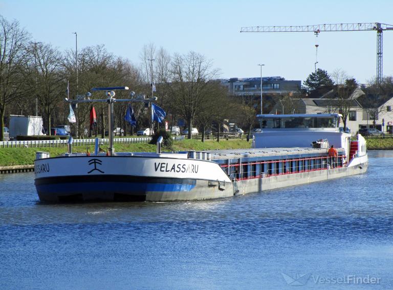ship photo