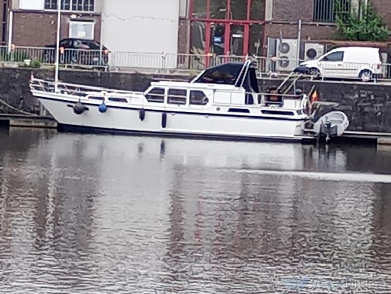 ship photo