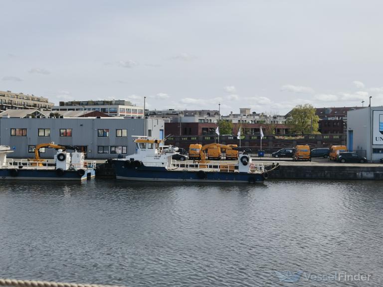 ship photo