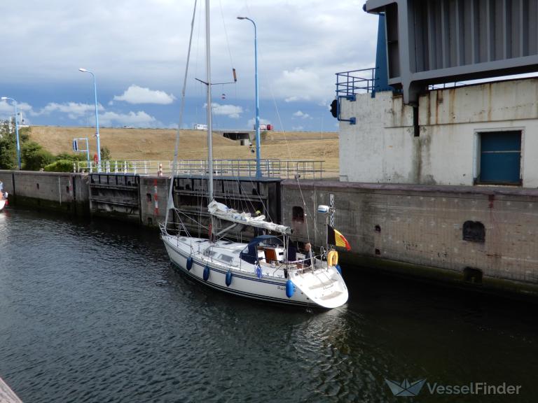 ship photo