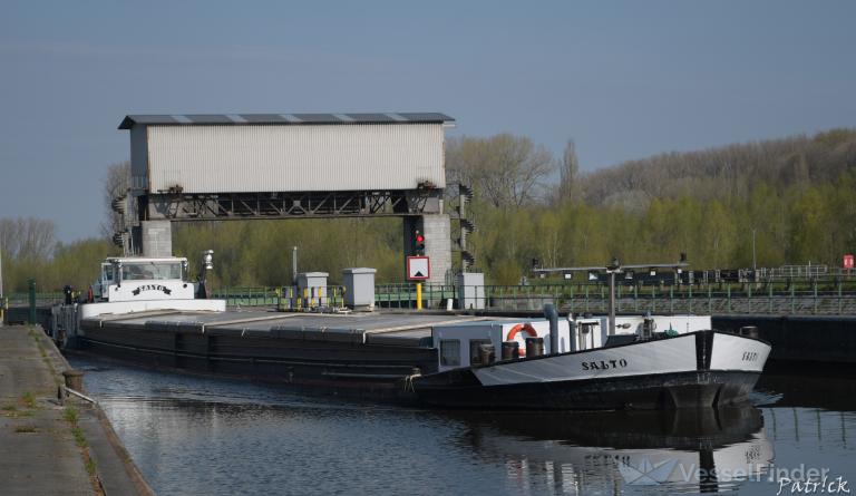 ship photo