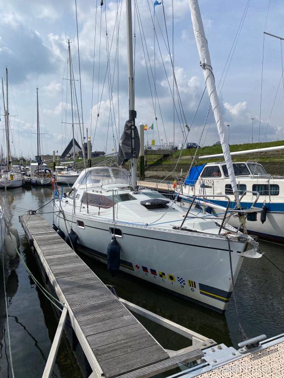 JAM, Sailing vessel - Details and current position - MMSI 205561810 ...