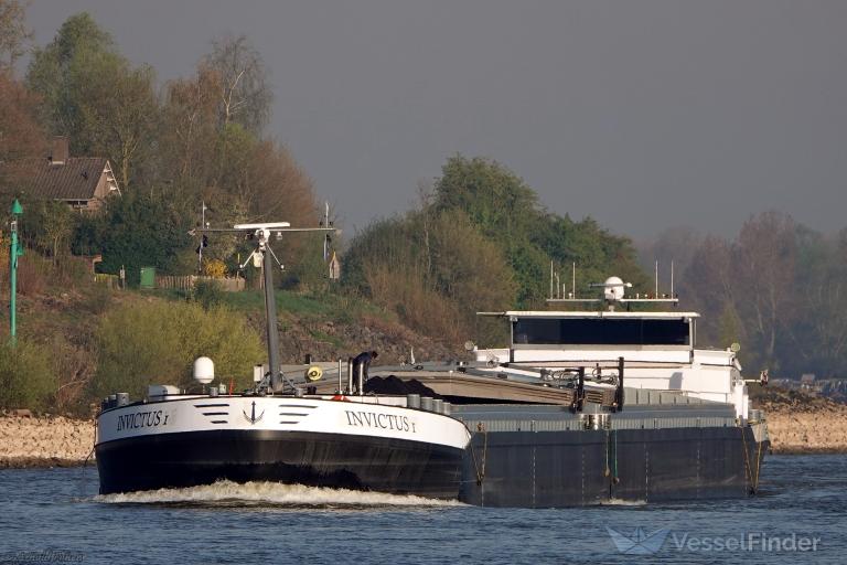 ship photo