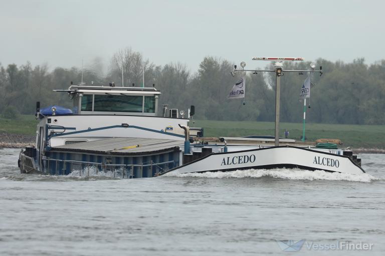 ship photo
