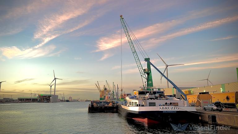 ship photo