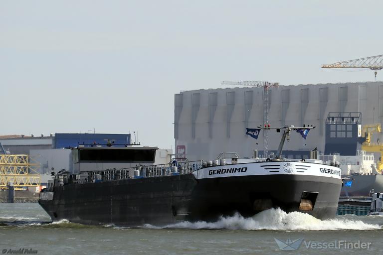 ship photo