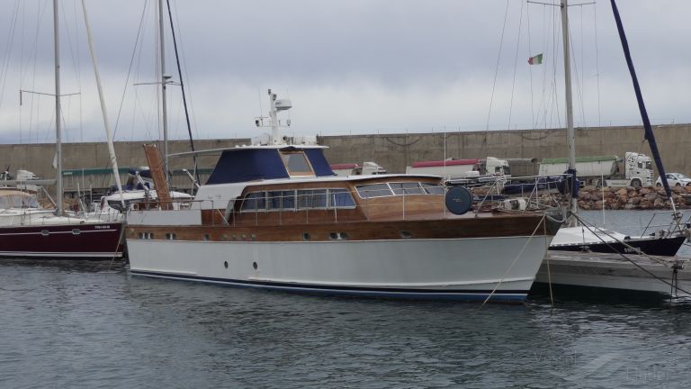 CAPITANO DE ALBERTIS photo