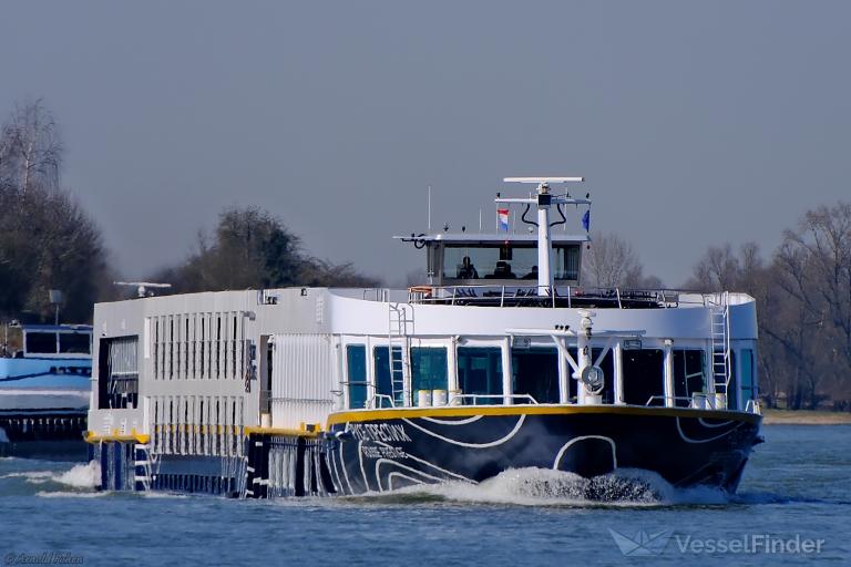 ROUSSE PRESTIGE photo