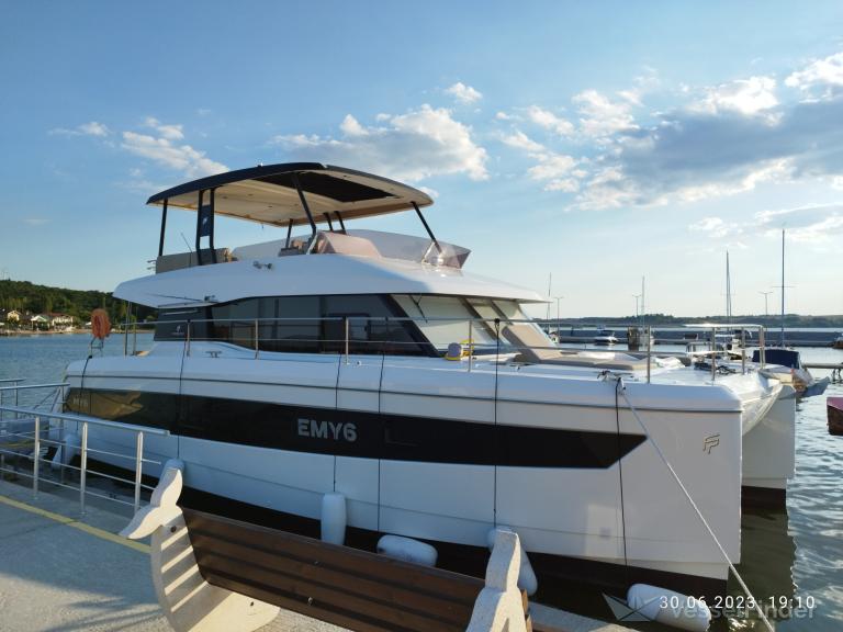 EMY 6 photo