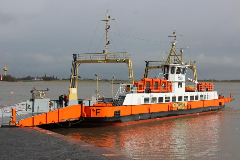 ship photo