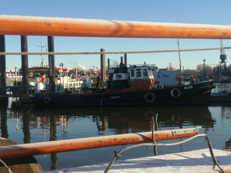 ship photo