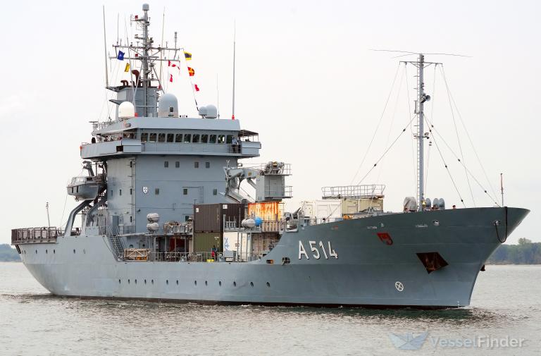 GERMAN WARSHIP A514 photo