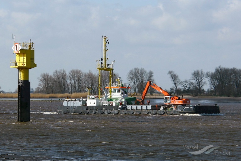 ship photo