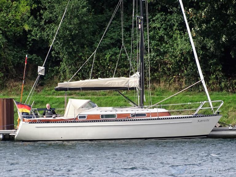 KAERESTE photo