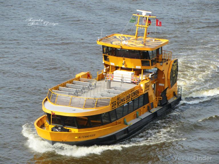ship photo