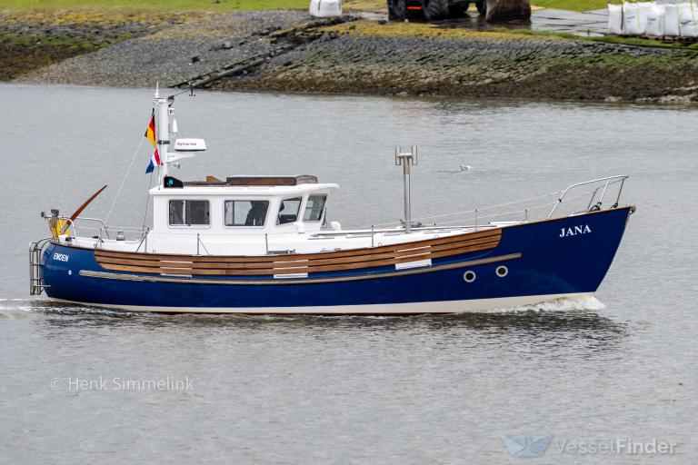 ship photo