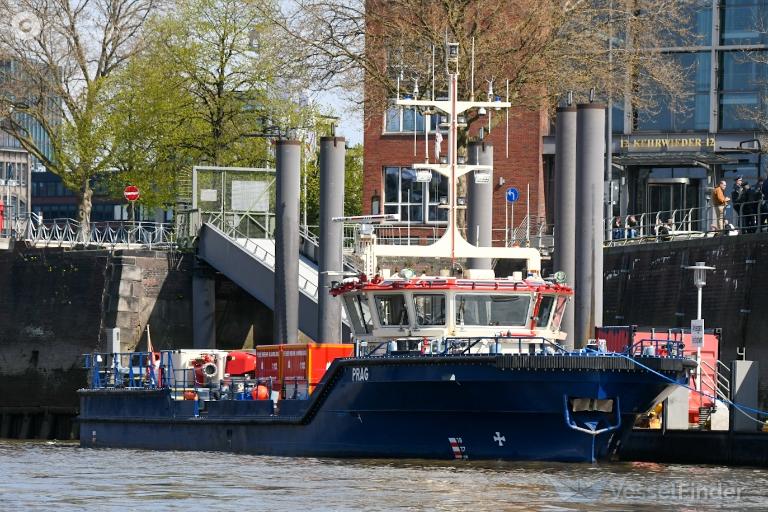 ship photo