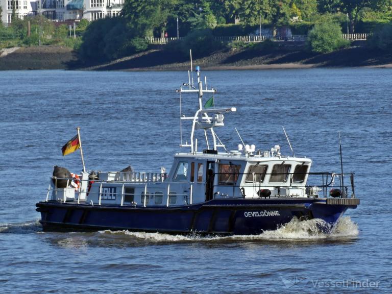 ZOLLBOOT OEVELGOENNE photo