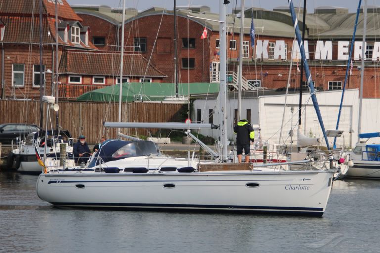 ship photo
