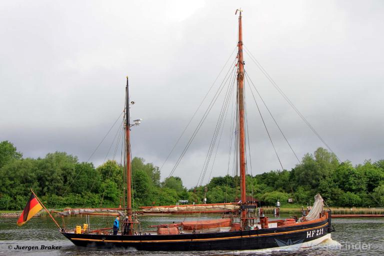 ship photo
