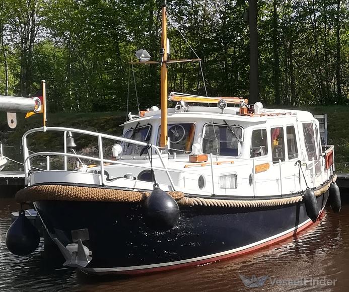 ship photo